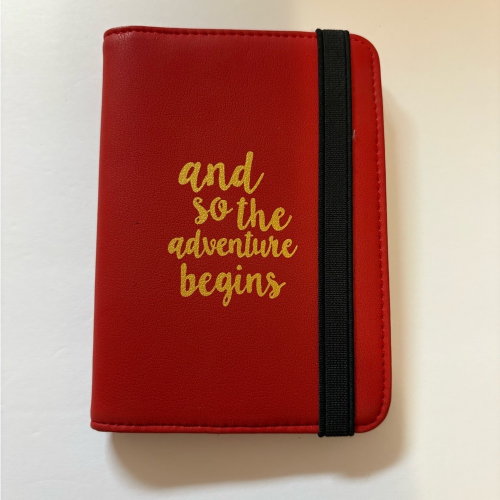 Casmonal passport holder Red and Gold